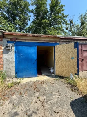 Продаж гаража з документами в Бучі 48м2, чистий охайний з пі