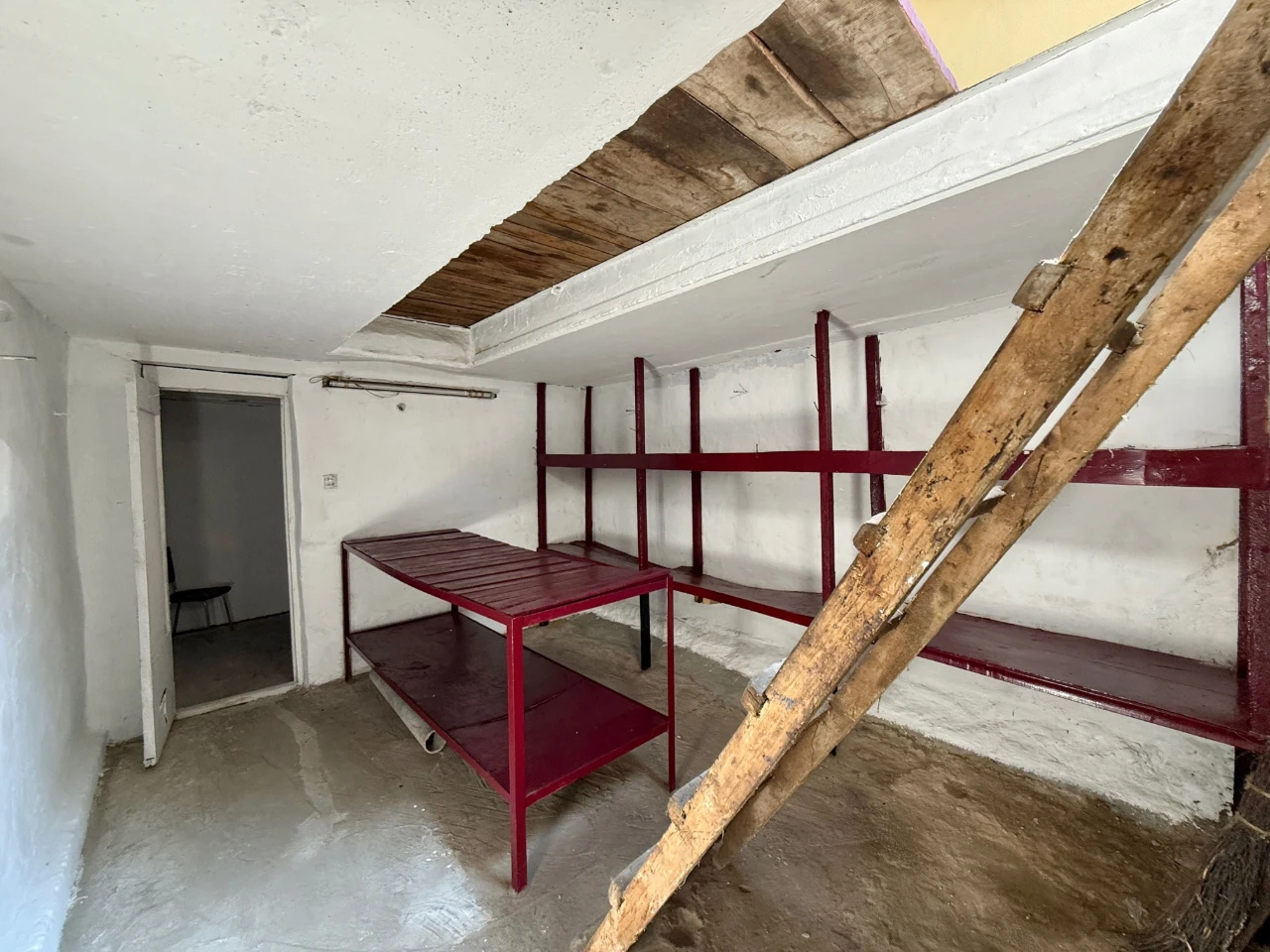 Продаж гаража з документами в Бучі 48м2, чистий охайний з пі
