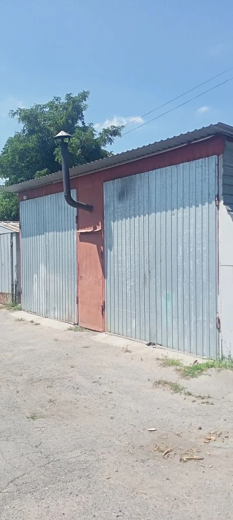 For rent with a gas station. For sale.