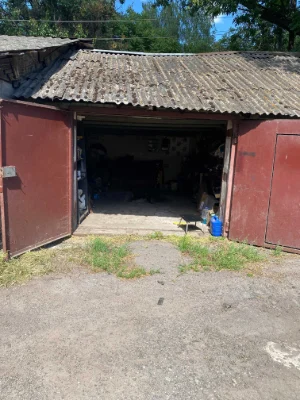Продається гараж в центре города.