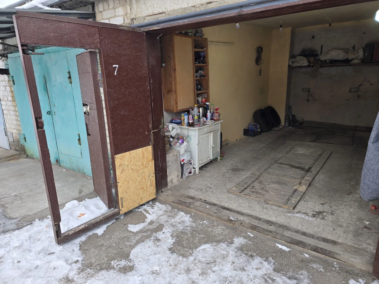 Продаю добротний гараж