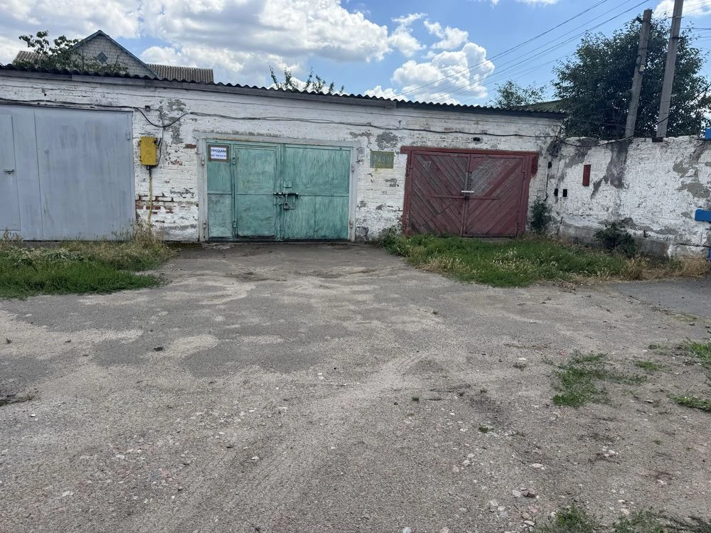 For sale: a solid garage with a cellar and a pit in Gk Autoturist