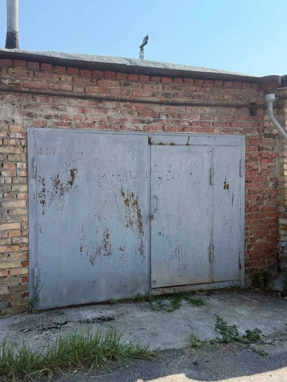 Garage with basement. Cooperative Luch. Vishneve