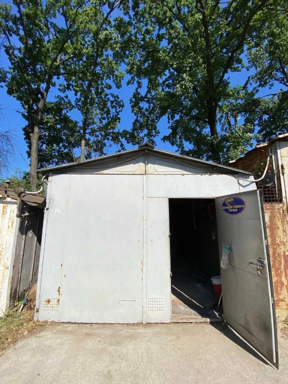 Garage with basement, Vyshneve, South Side