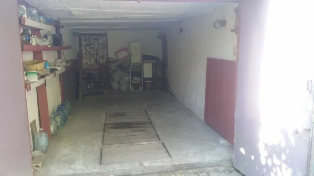 Garage in the city center
