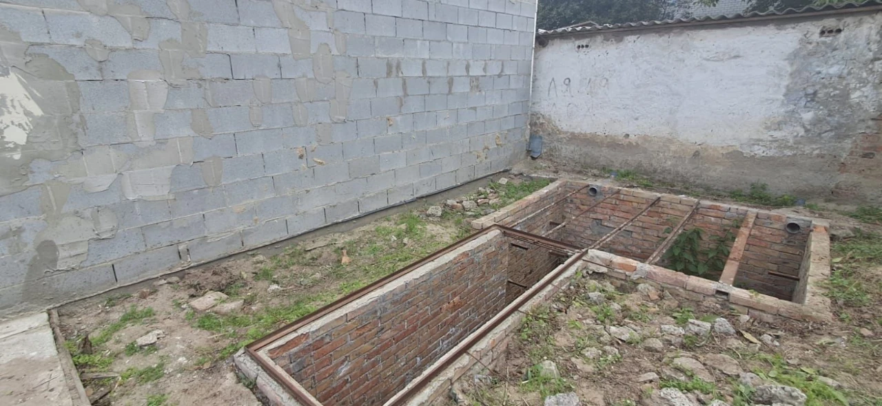 Land for Garage for Sale