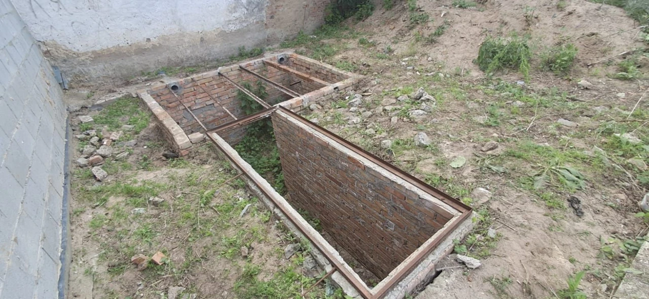 Land for Garage for Sale