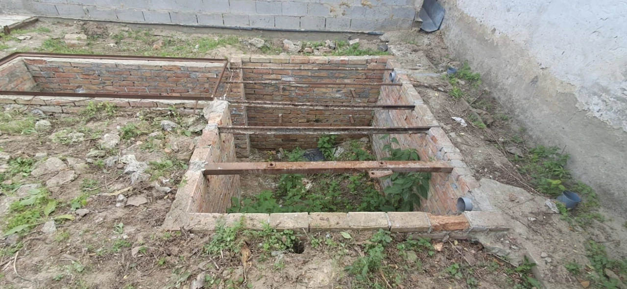 Land for Garage for Sale