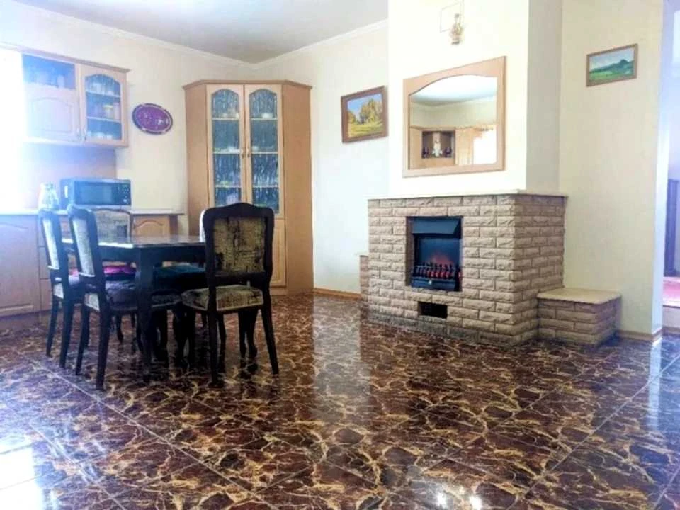 Будинок. Бровари, Фіалковського вул.