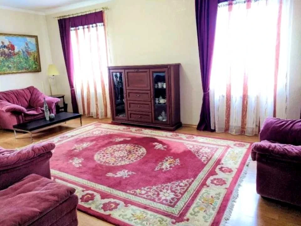 Будинок. Бровари, Фіалковського вул.