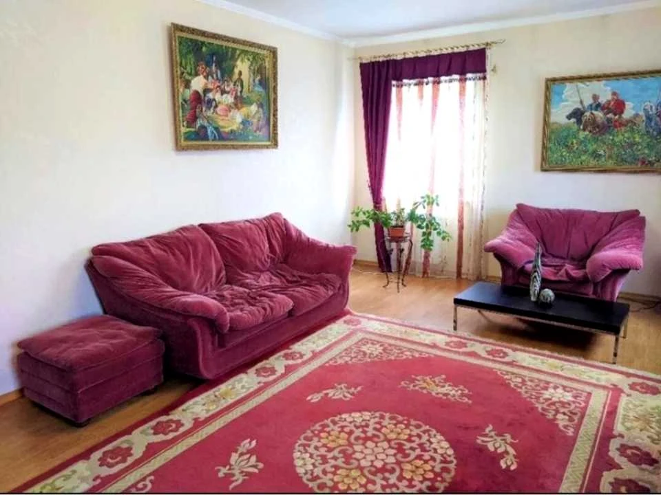 Будинок. Бровари, Фіалковського вул.