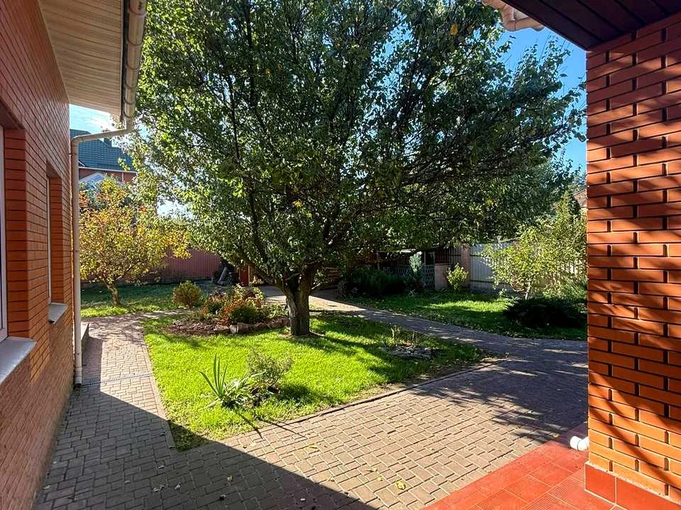 Дом. Бровары, Подлесная улица