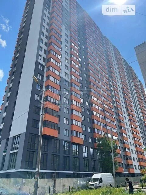 Sale of 4-room apartment 82 sq. m. on Volodymyr Sosyuri 6 st. • ID