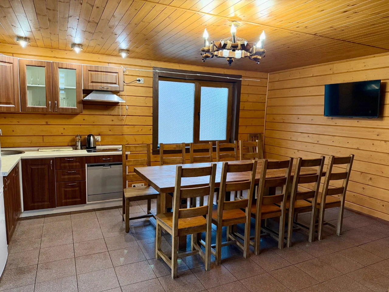House with waterfront! Beach, pool, bathroom, light, shelter