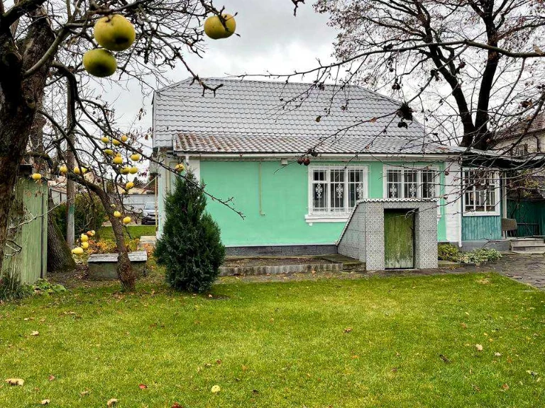 House. Irpin, Ozerna st.