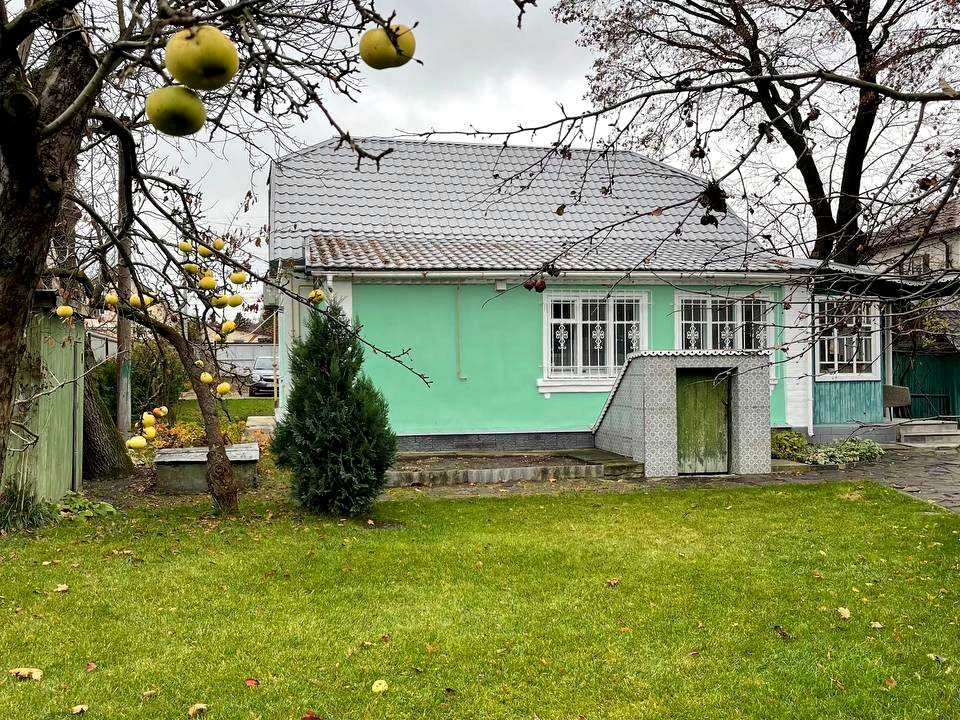 Будинок. Ірпінь, Озерна вул.