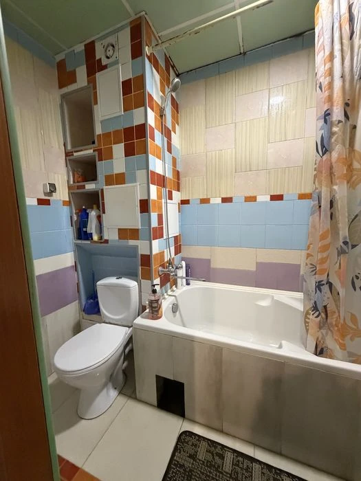 Продаж 3 кім на Минайській