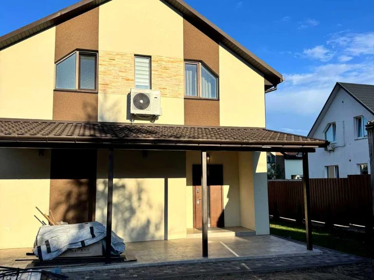 House. Irpin', Nezalezhnosti Avenue