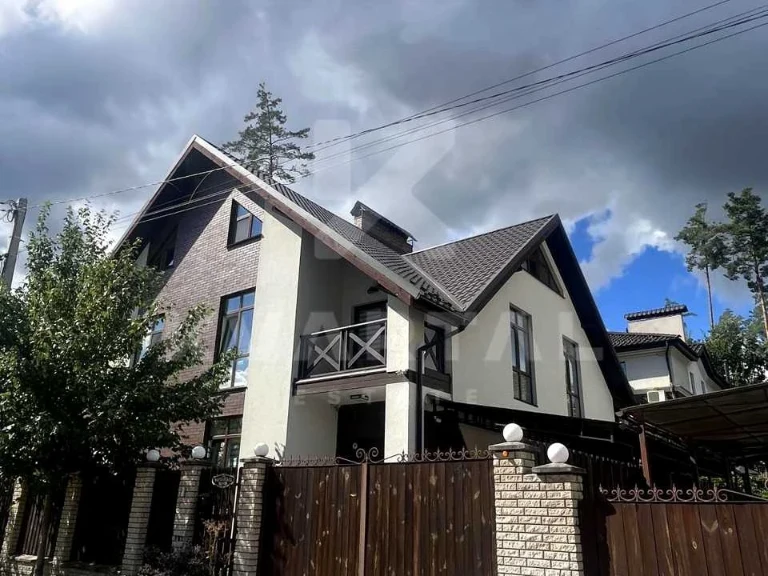 House. Irpin, Warsaw Street