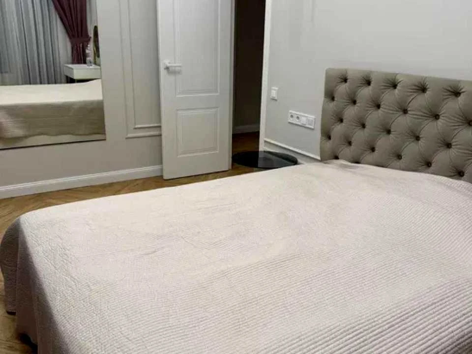 Будинок. Буча, Євгена Коновальця вул.