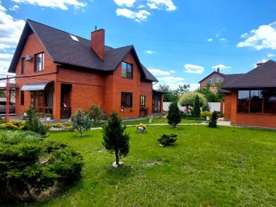 House. Suburb, Yantarna