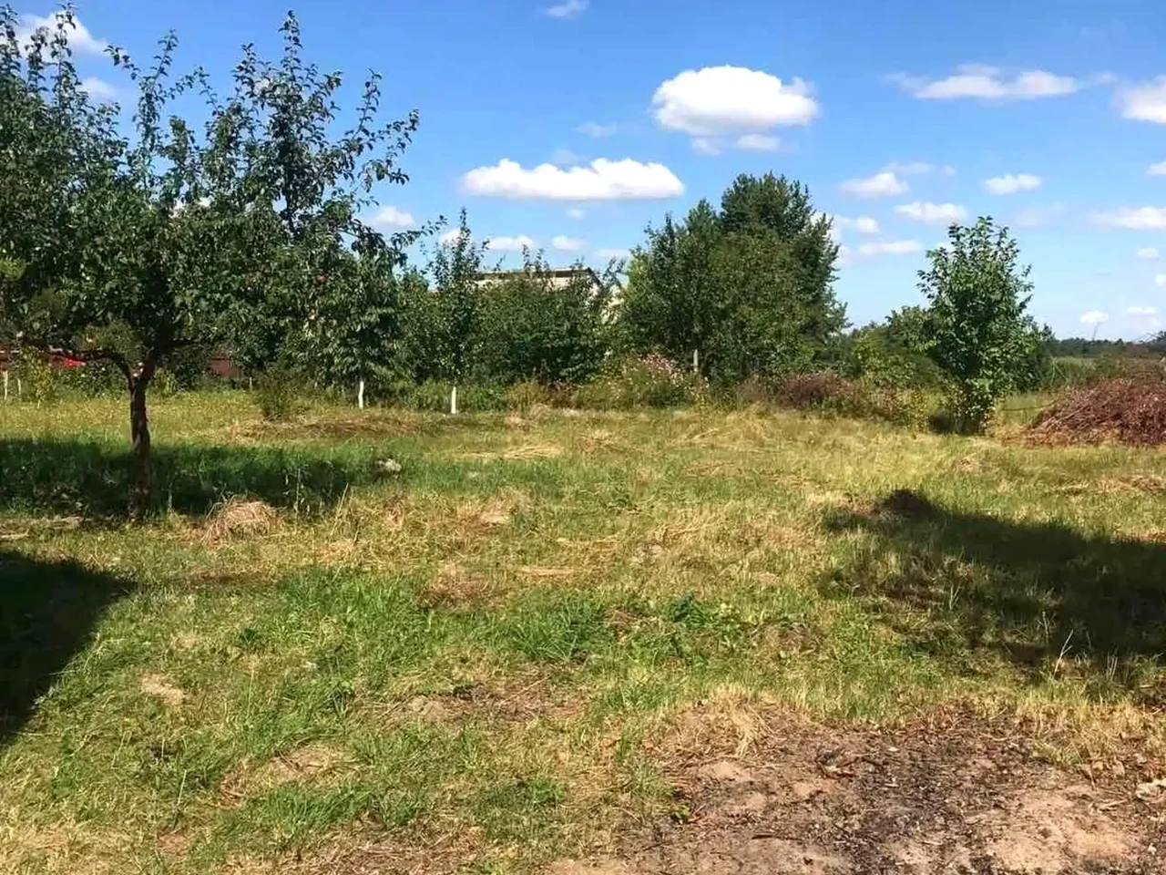 Продаж будинку 1000 м² 800 сот.