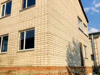 Продаж будинку 1000 м² 800 сот.