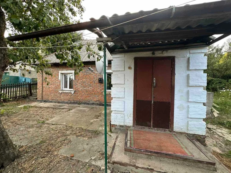 Продаж будинку з верандою і ділянкою на 6.3 сотки, 33.8 кв.