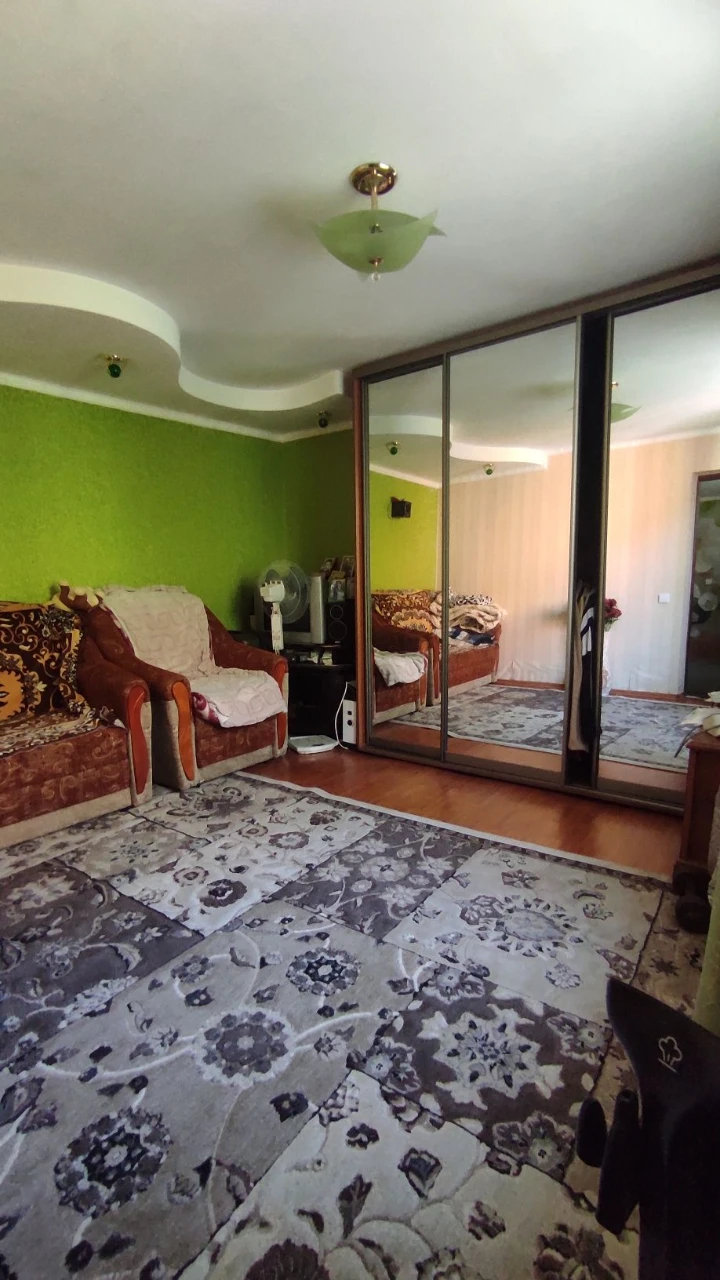 Продам частину будинку в м.Жмеринка 8808