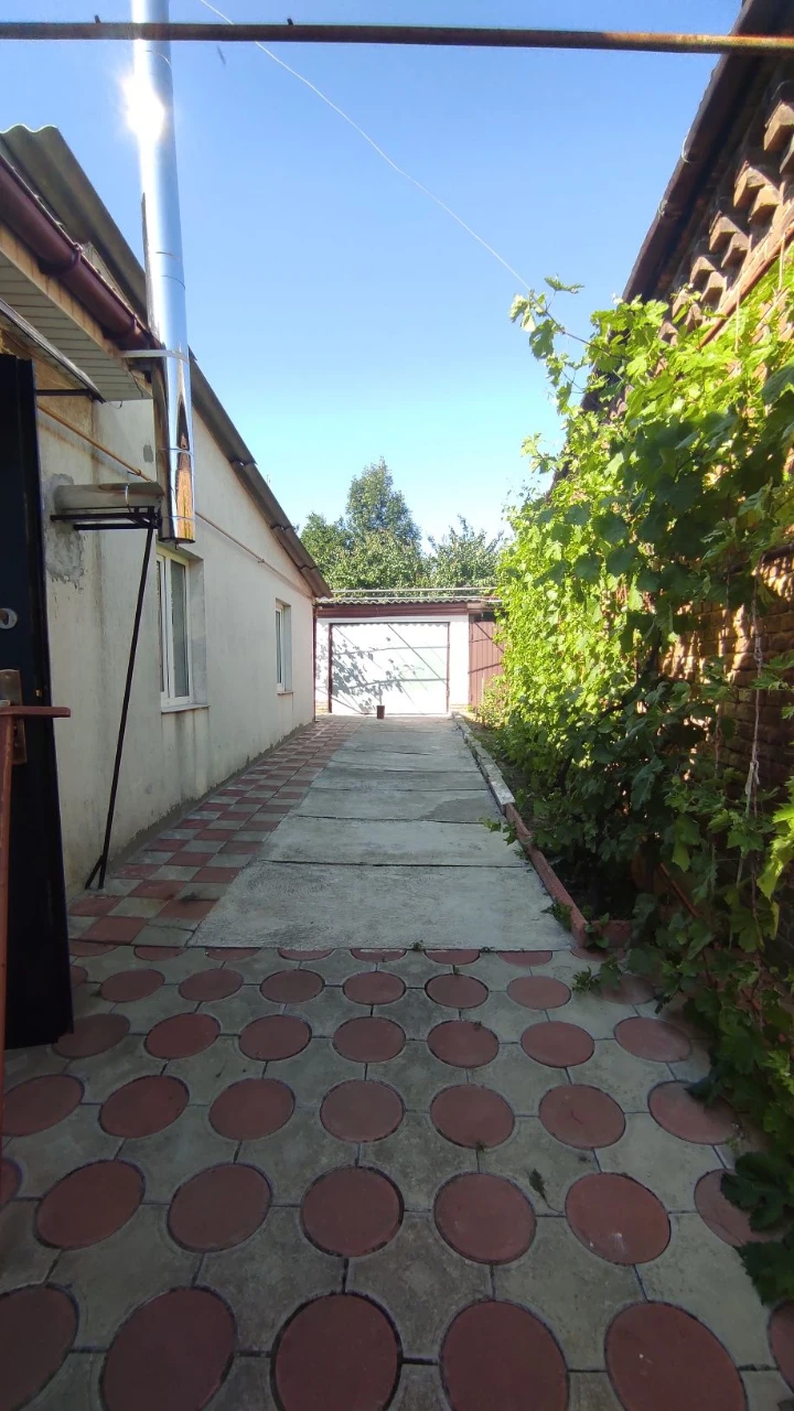 Продам частину будинку в м.Жмеринка 8808