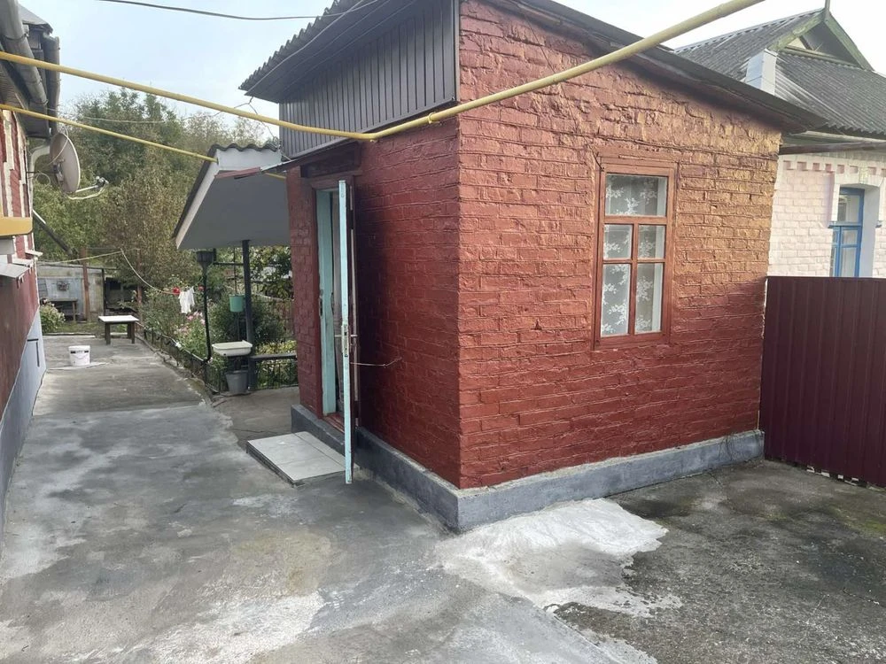 Продам житловий будинок з господарськими будівлями Жмеринка,