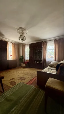 ВІД ВЛАСНИКА Центр міста. Продам частину будинку житлова пло