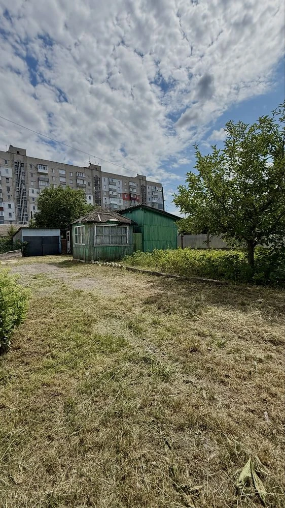 ВІД ВЛАСНИКА Центр міста. Продам частину будинку житлова пло