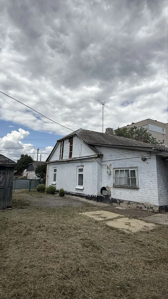 ВІД ВЛАСНИКА Центр міста. Продам частину будинку житлова пло