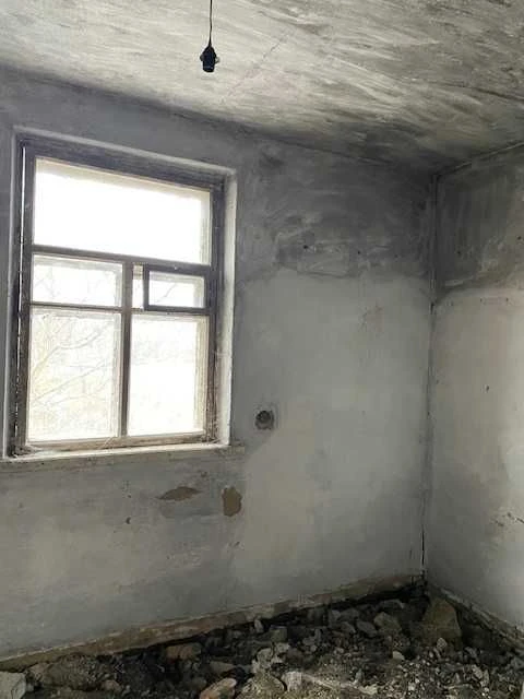 Продам будинок (без внутрішніх робіт)