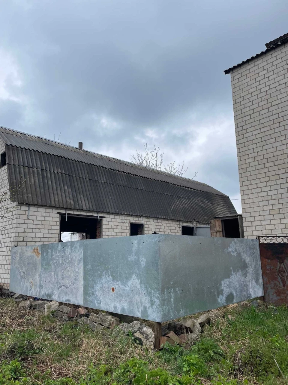 Продам недобудований будинок
