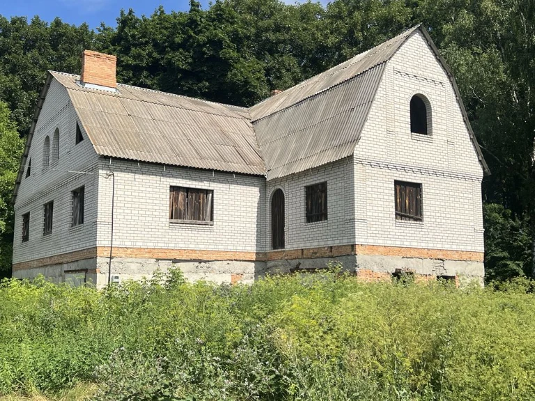 Продам будинок незакінчене будівництво