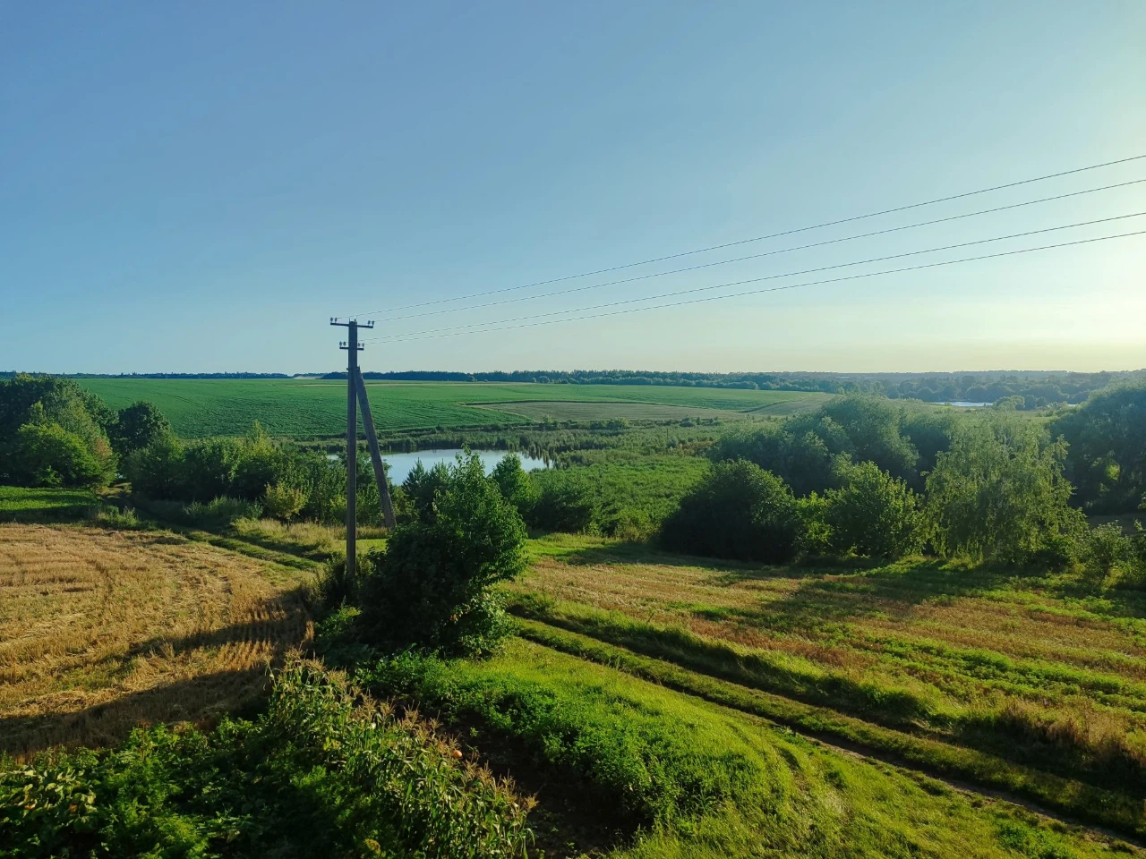 Будинок/коробка двох поверховий