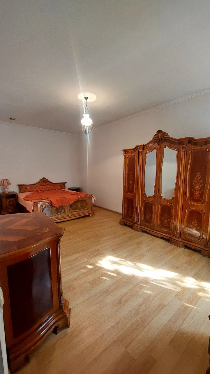 Продам будинок. Пр-т Незалежності,5а.
