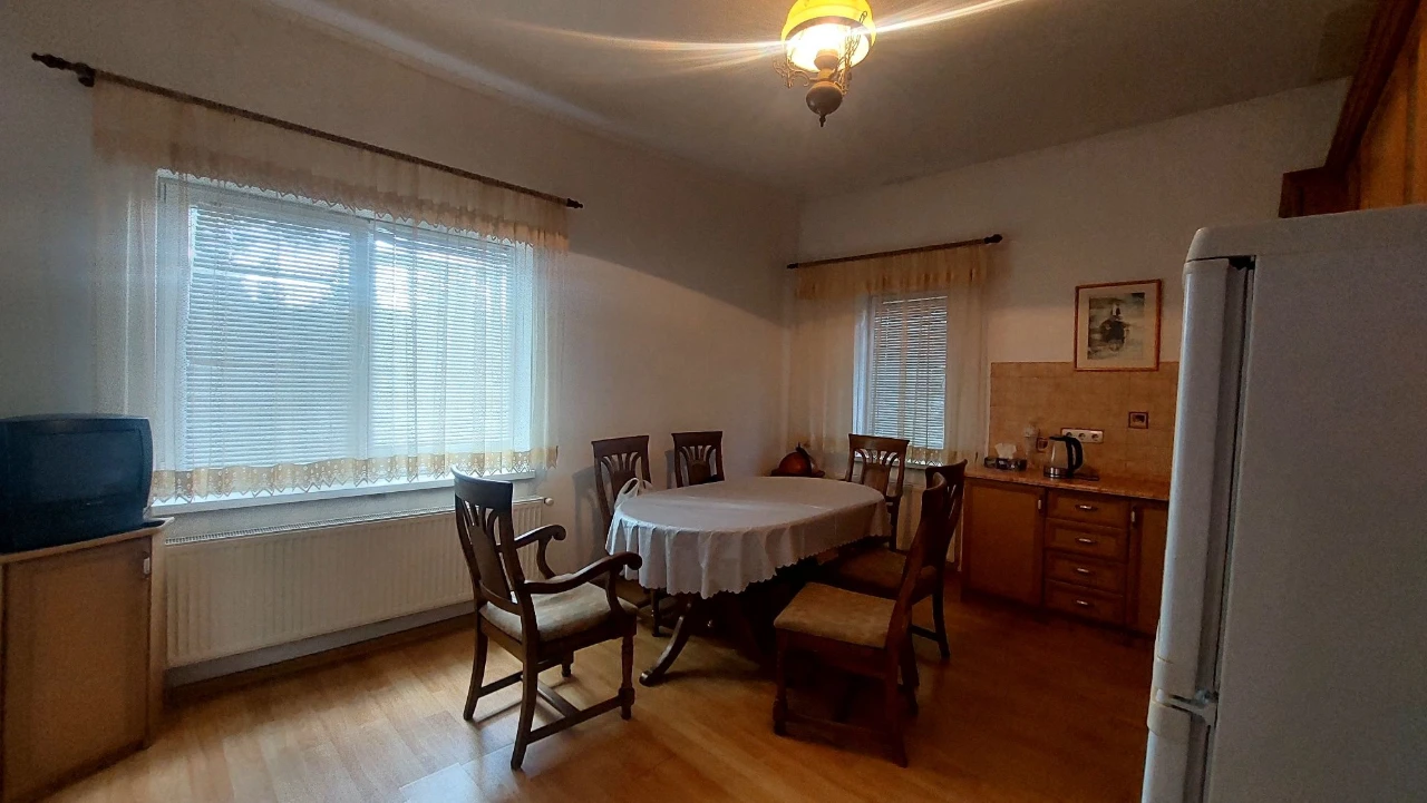 Продам будинок. Пр-т Незалежності,5а.