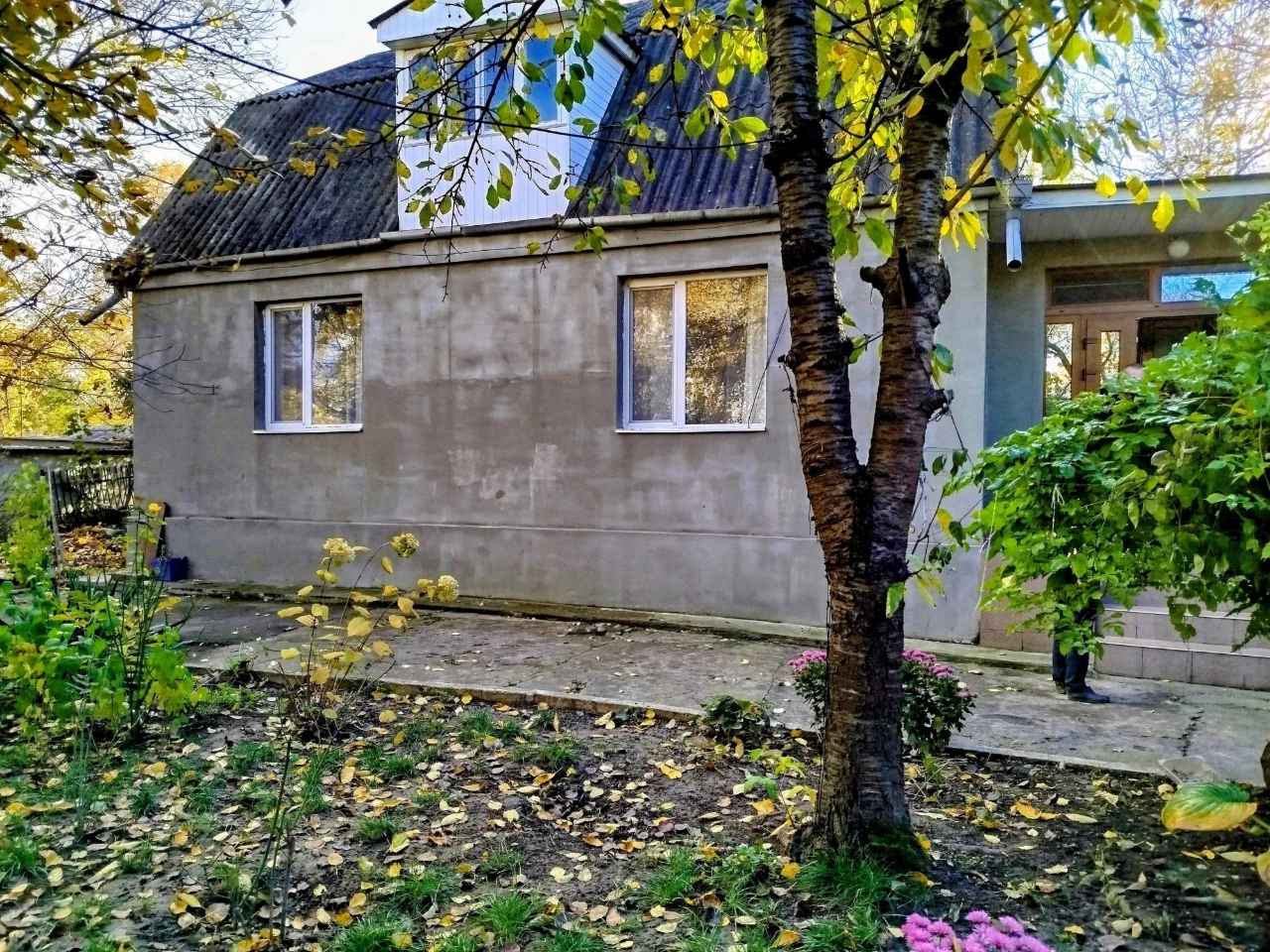 Продається будинок у центральній частині міста