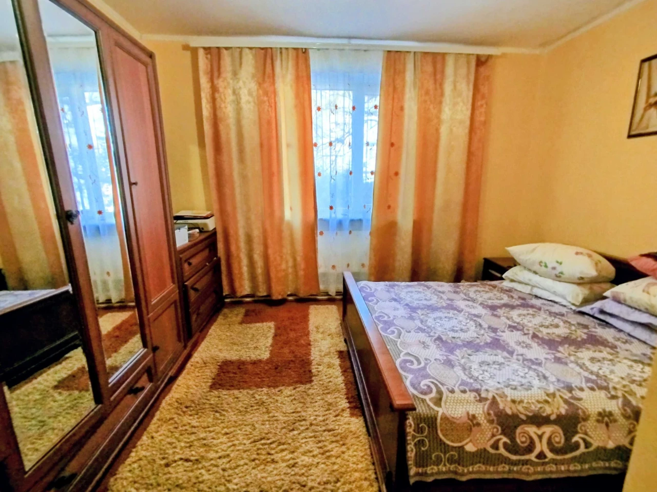 Продається будинок у центральній частині міста