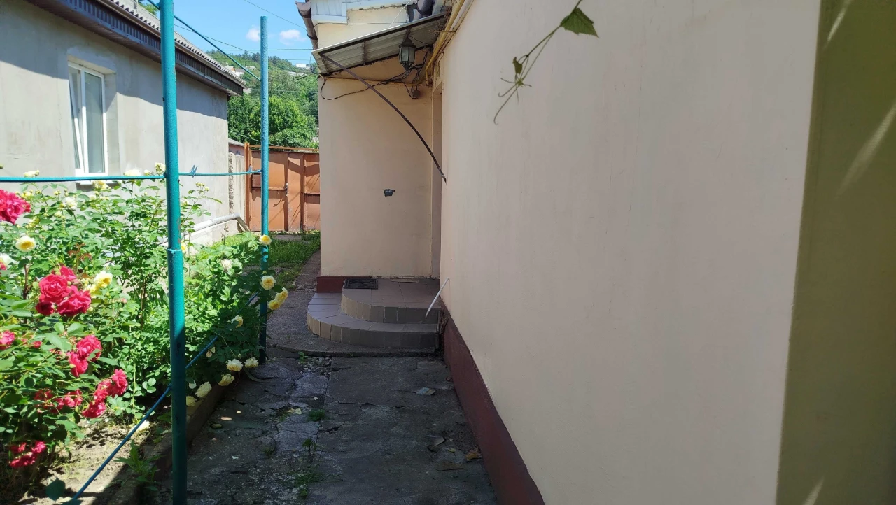 Продається будинок по вул. Полтавській