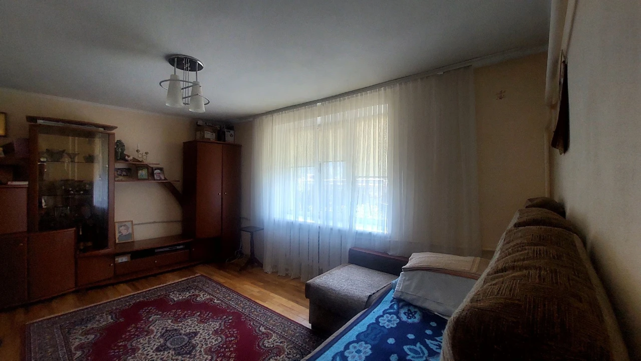 Продам частину будинку. Пр-т Незалежності,221.