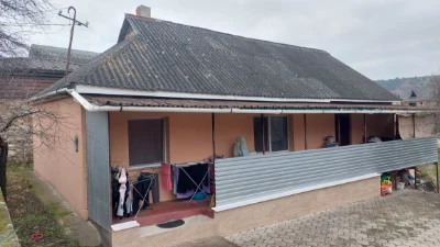 Продам будинок. Вул.Грушевського,70.