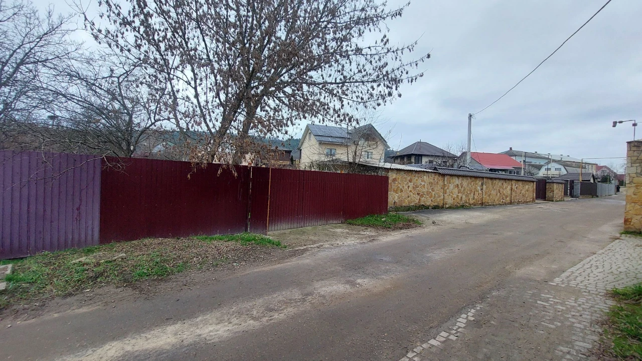 Продам будинок. Вул.Грушевського,70.