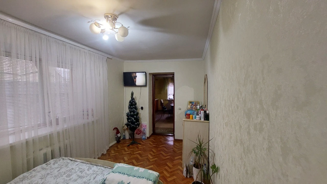 Продам будинок. Вул.Грушевського,70.