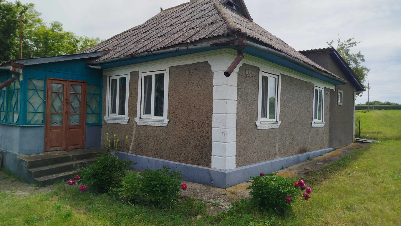Продається будинок у с. Конева