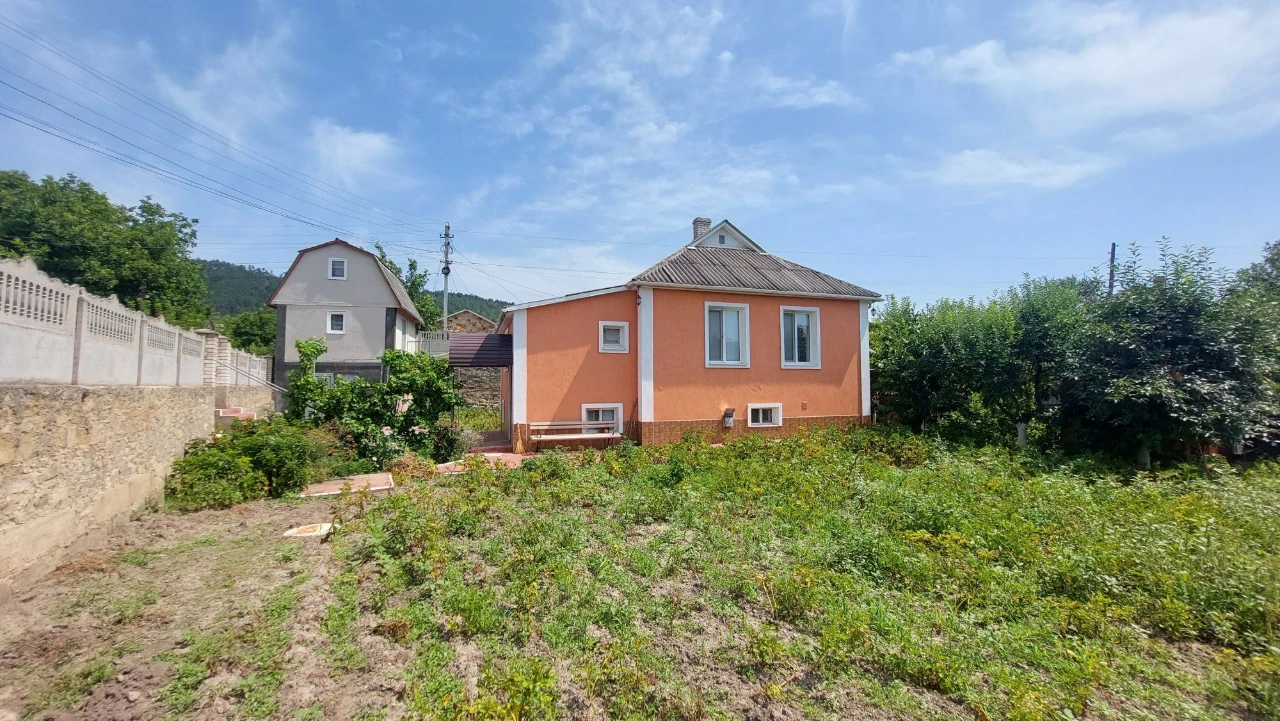 Продам будинок. Вул.Старицького,32.