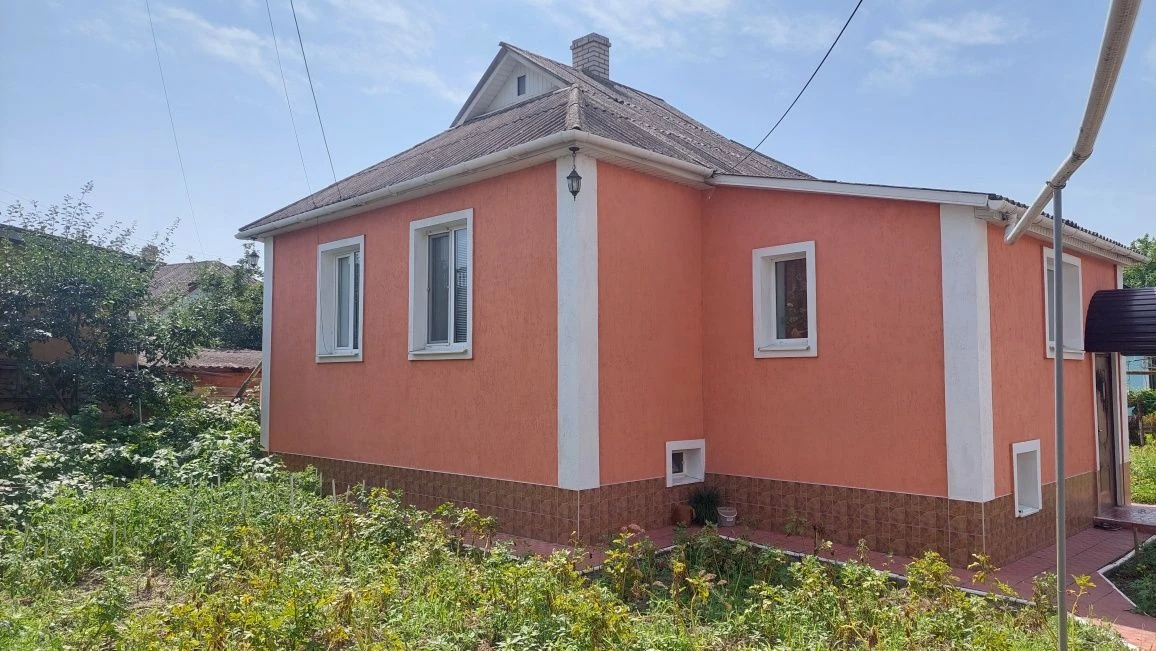 Продам будинок. Вул.Старицького,32.